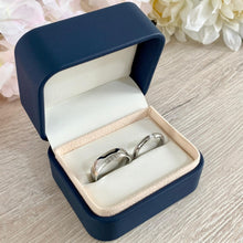 Cargar imagen en el visor de la galería, Amor Innegable
