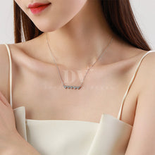 Cargar imagen en el visor de la galería, Collar Corazón Adherente