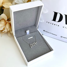 Cargar imagen en el visor de la galería, Collar Love Silver
