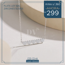 Cargar imagen en el visor de la galería, Collar Corazón Adherente
