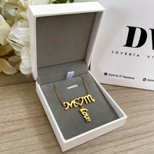 Cargar imagen en el visor de la galería, Collar Mom &amp; Love
