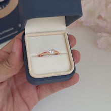 Cargar y reproducir el video en el visor de la galería, Rose 10
