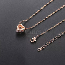 Cargar imagen en el visor de la galería, Collar Corazón Brillante
